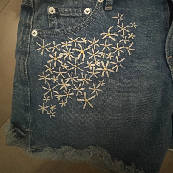 2 for $20 Gap Floral Embroidered Original Girlfriend Denim Shorts - Picture 3 of 5